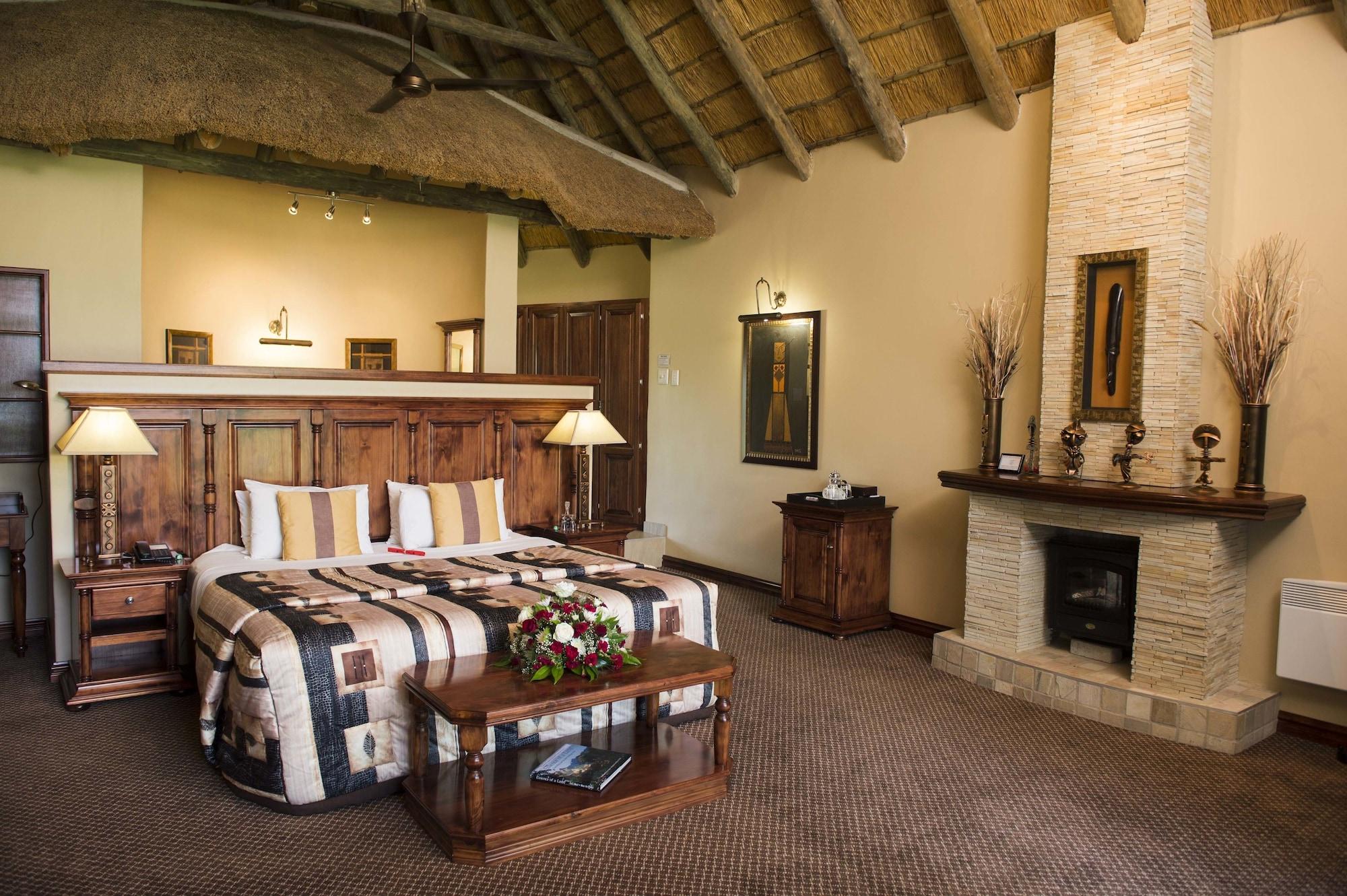 ווינטרטון Cathedral Peak Hotel מראה חיצוני תמונה