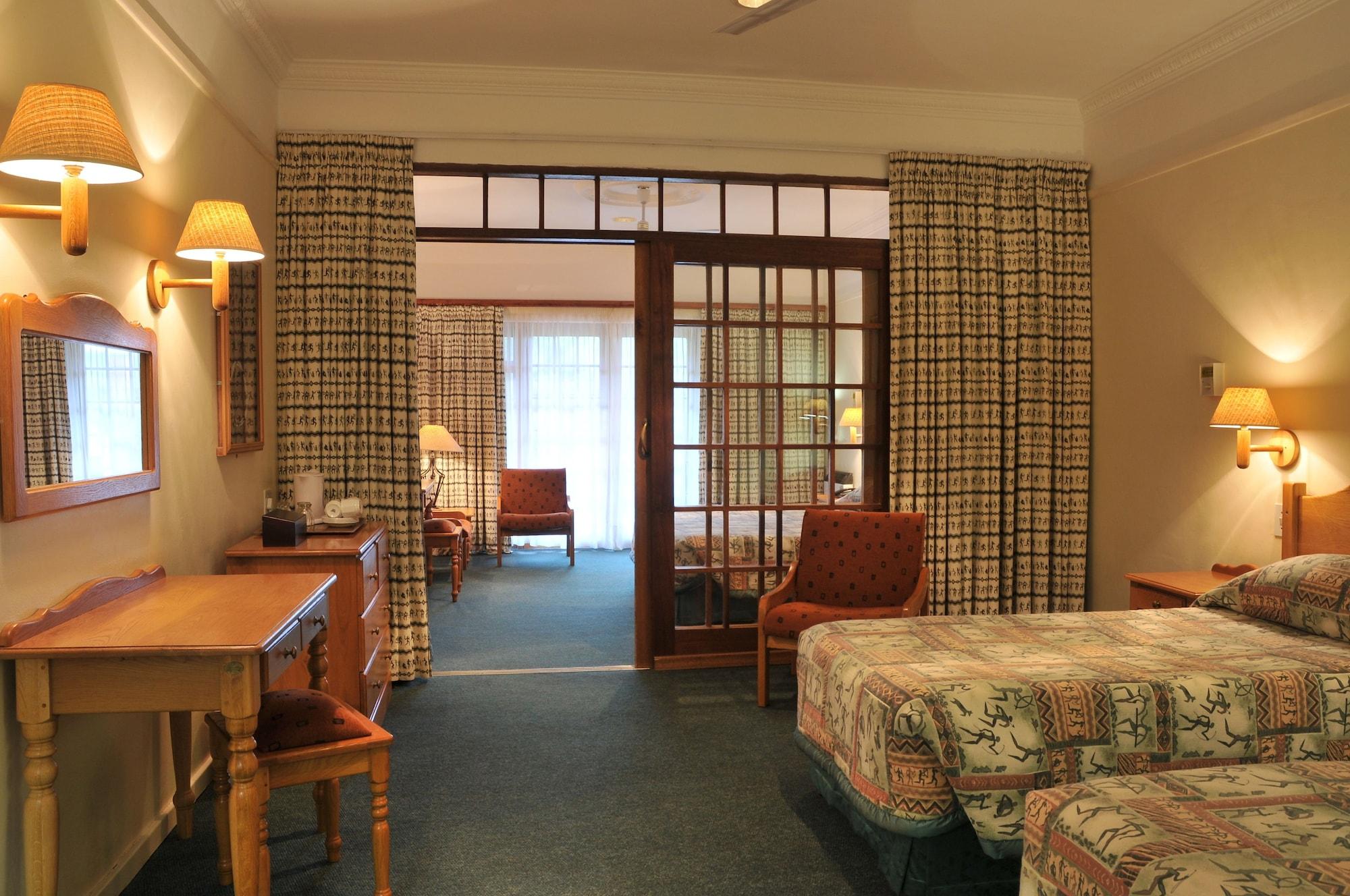 ווינטרטון Cathedral Peak Hotel מראה חיצוני תמונה
