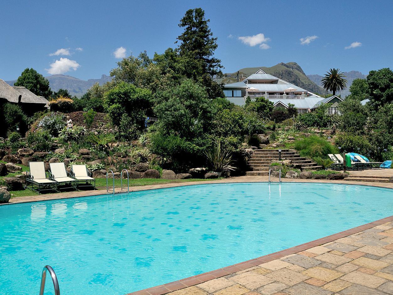 ווינטרטון Cathedral Peak Hotel מראה חיצוני תמונה