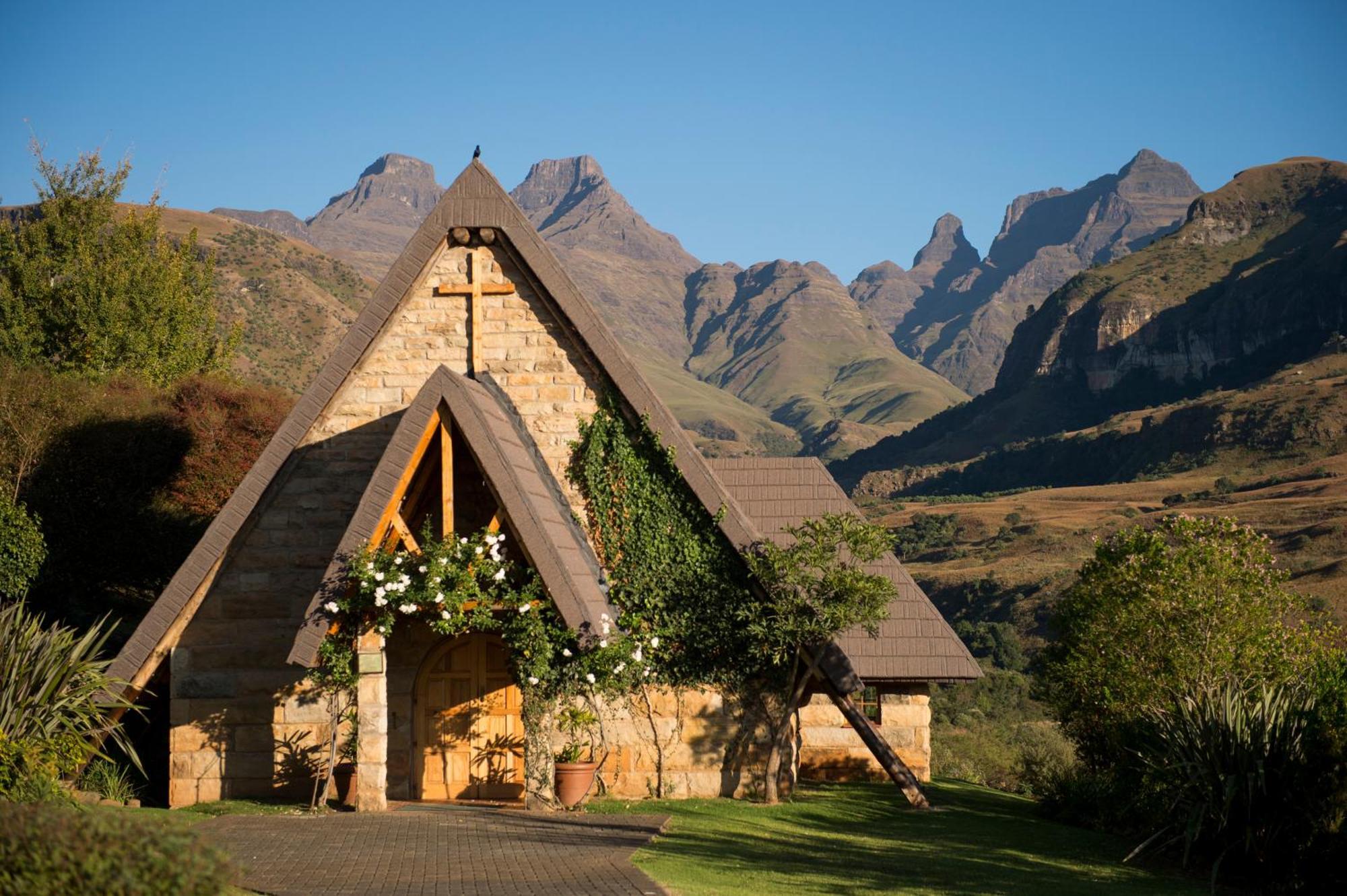 ווינטרטון Cathedral Peak Hotel מראה חיצוני תמונה