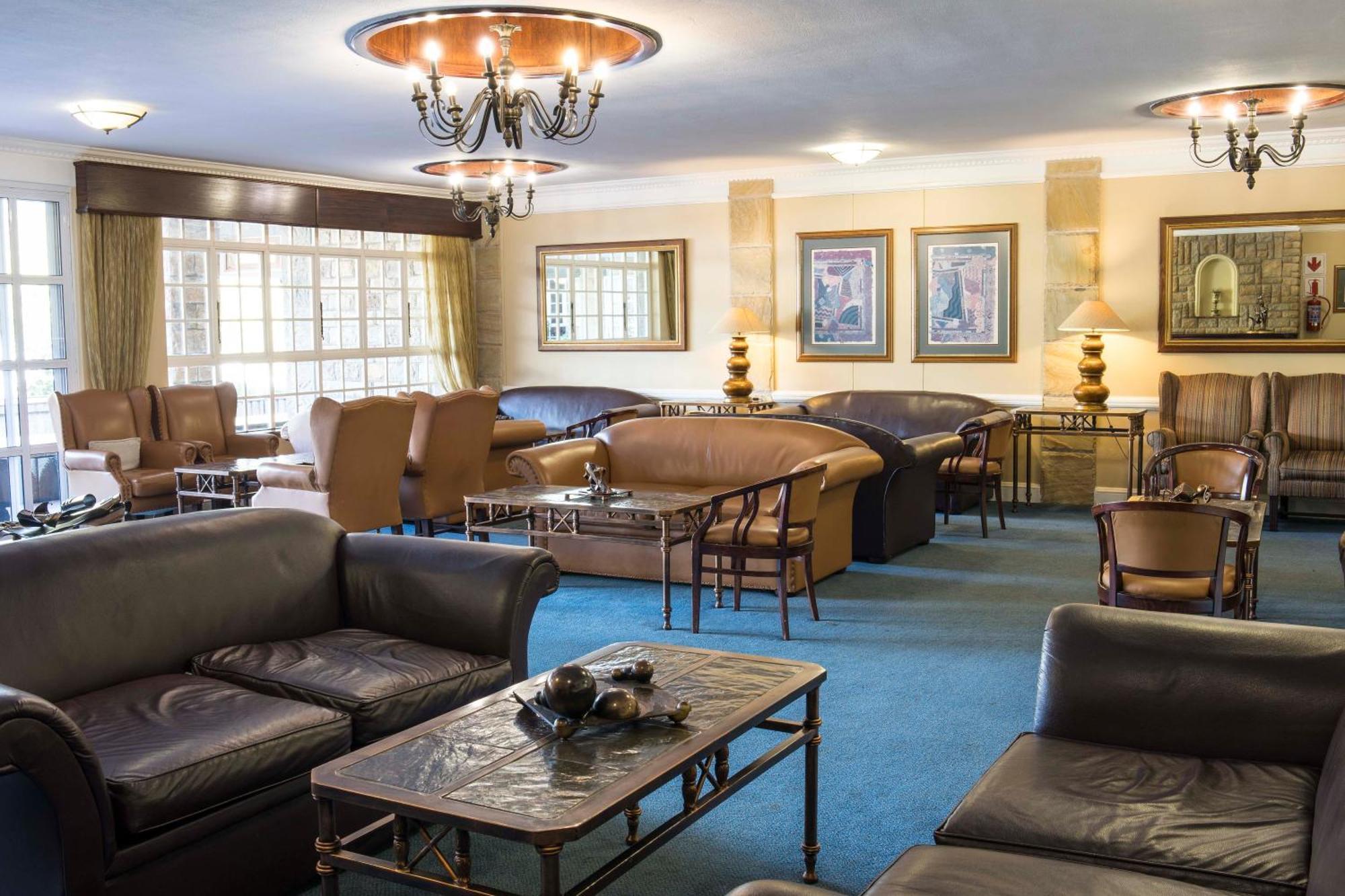 ווינטרטון Cathedral Peak Hotel מראה חיצוני תמונה