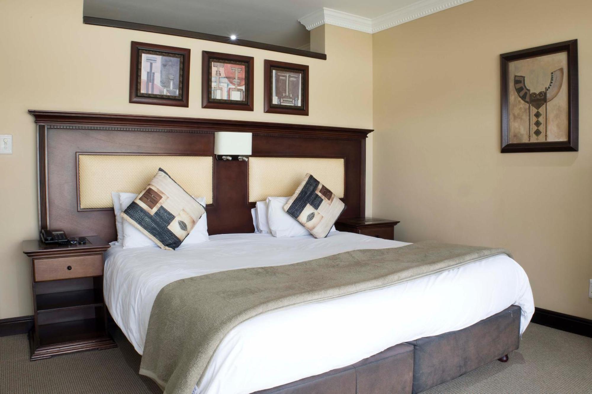 ווינטרטון Cathedral Peak Hotel מראה חיצוני תמונה