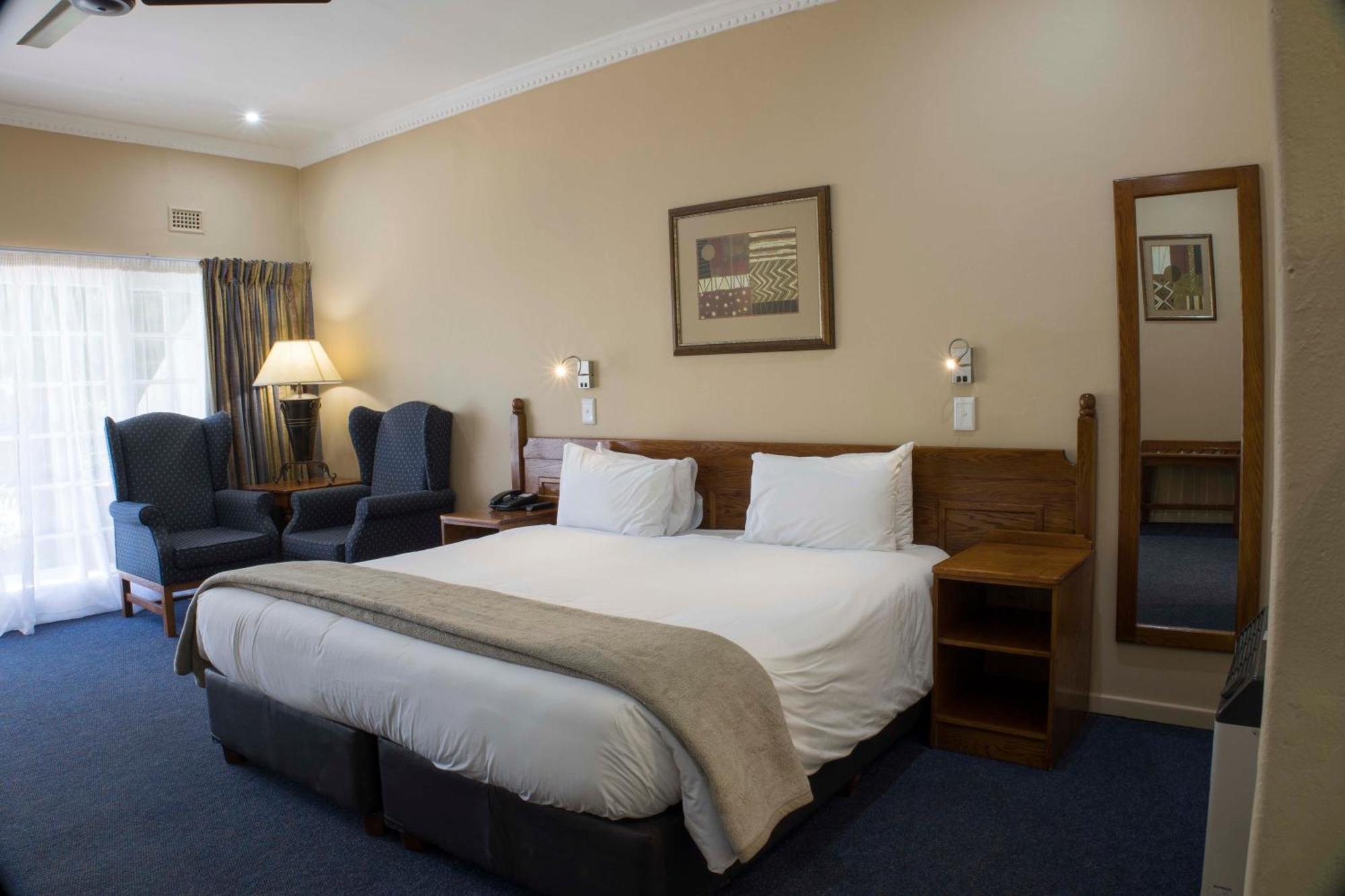 ווינטרטון Cathedral Peak Hotel מראה חיצוני תמונה