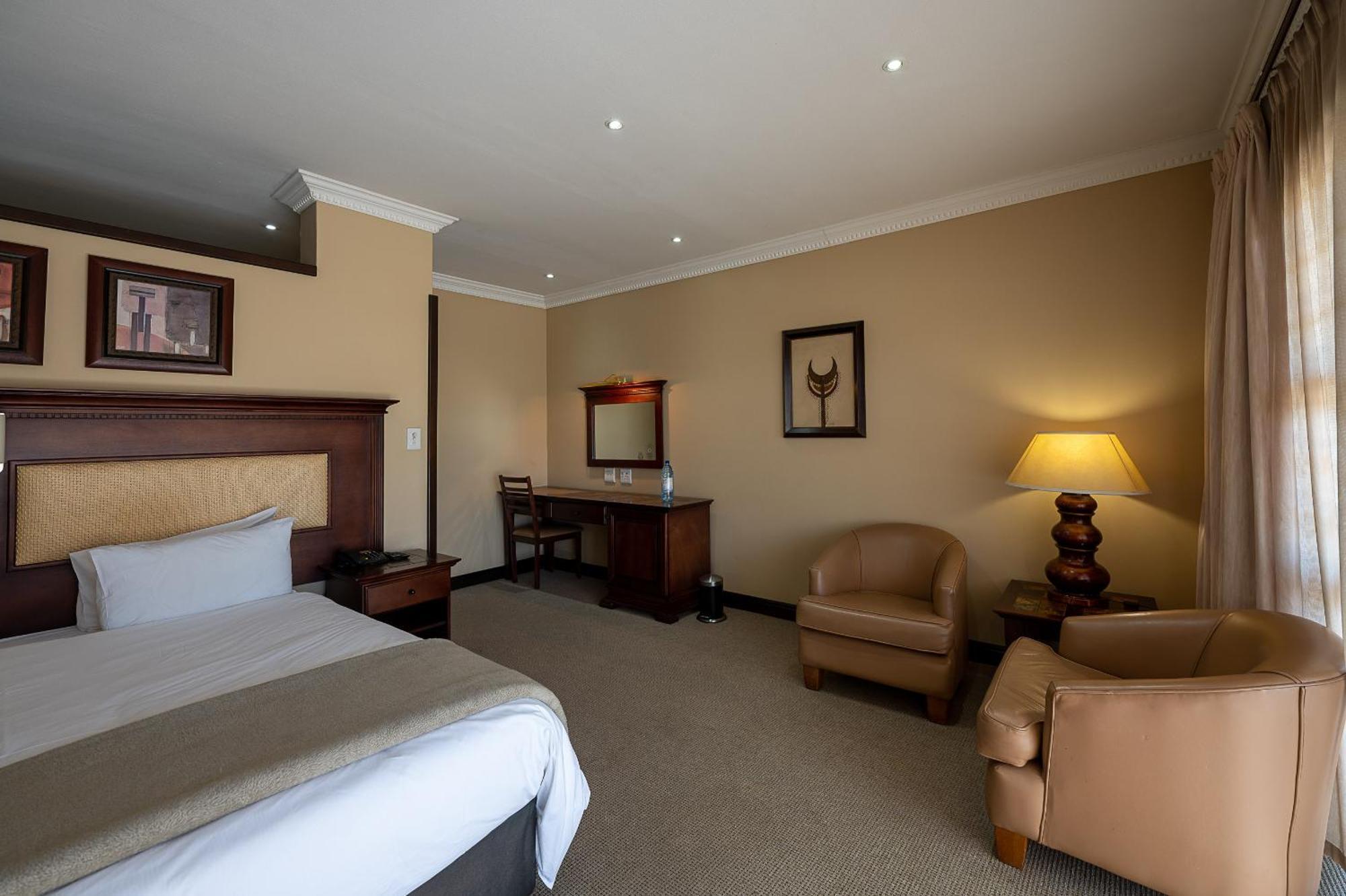 ווינטרטון Cathedral Peak Hotel מראה חיצוני תמונה